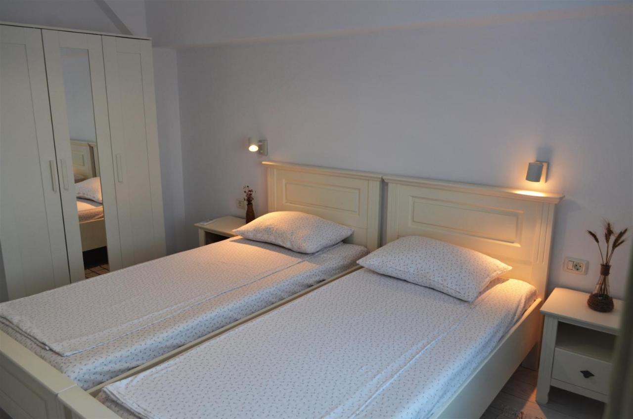 Hotel Casa Calin Crișan Zewnętrze zdjęcie